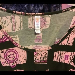 Lularoe Classic Tee